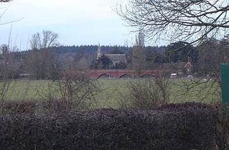 The bridge and village from Clifton Lock upstream Cliftonhampden01.JPG