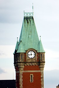 Bahnhof / stacidomo / gare