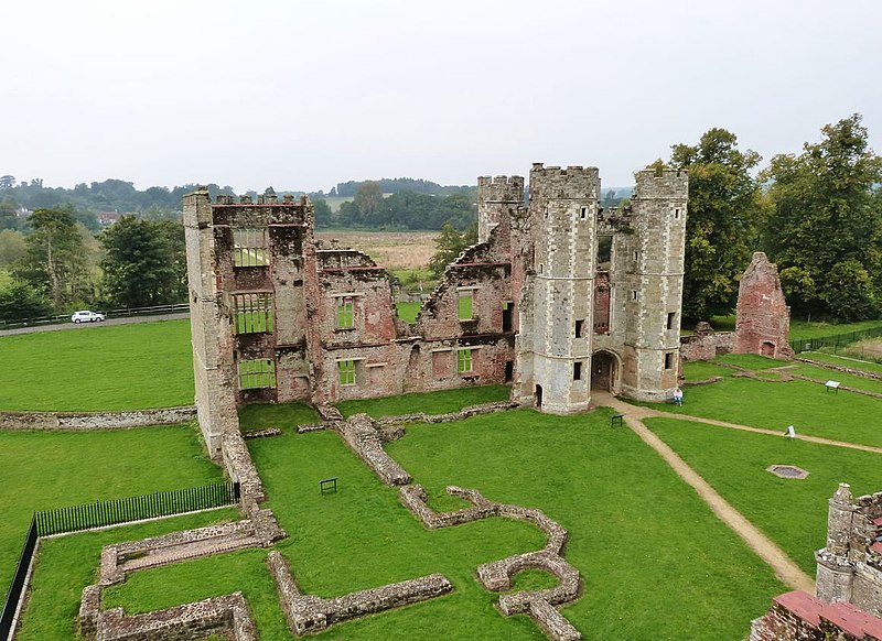 File:Cowdray Castle ruins, - geograph.org.uk - 4164863.jpg