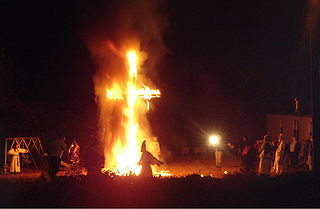 <span class="mw-page-title-main">Cross burning</span> Antiquated practice now associated with the Ku Klux Klan