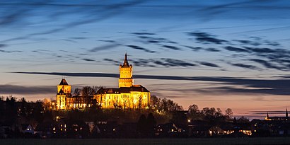 So kommt man zu Schwanenburg mit den Öffentlichen - Mehr zum Ort Hier