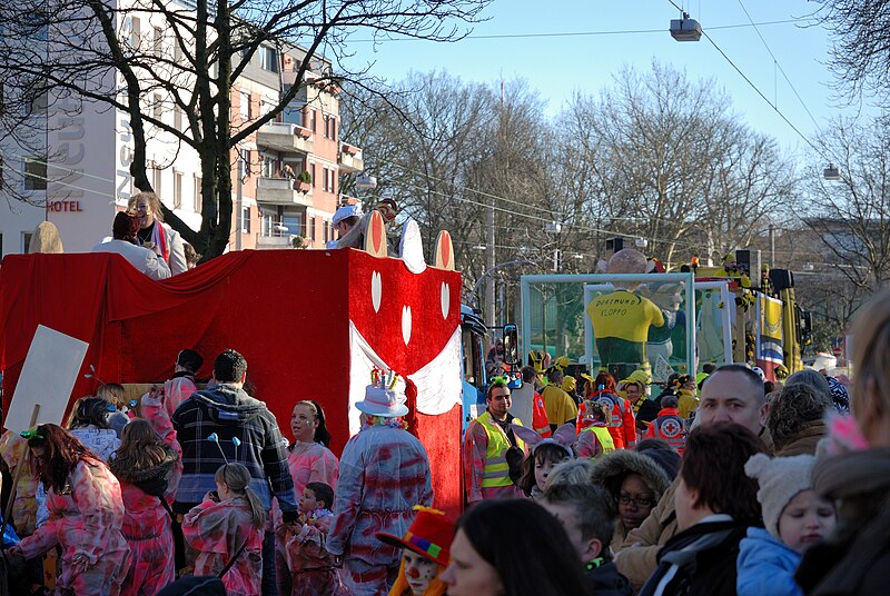 File:Dortmund-110307-19451-Karneval.jpg