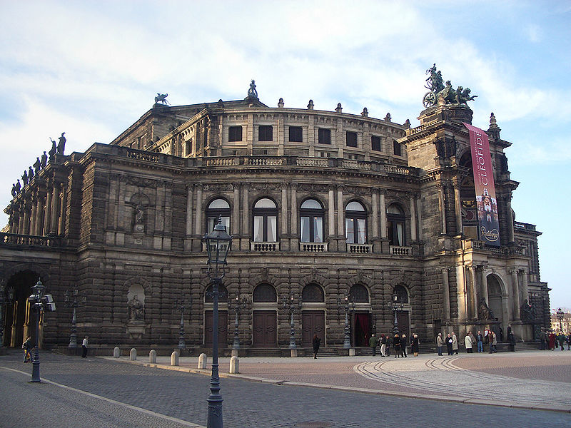 File:Dresden Semperoper 2005.jpg