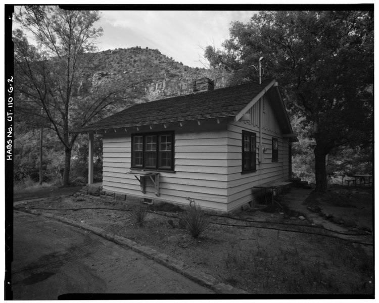 File:EAST SIDE AND NORTH REAR; VIEW TO SOUTHWEST - Oak Creek Historic Complex, Ranger's House, Springdale, Washington County, UT HABS UTAH,27-SPDA.V,4G-2.tif