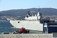 Spanish Juan Carlos I with Harrier II El L-61 virando a babor en su partida de Vigo (34939349652).jpg