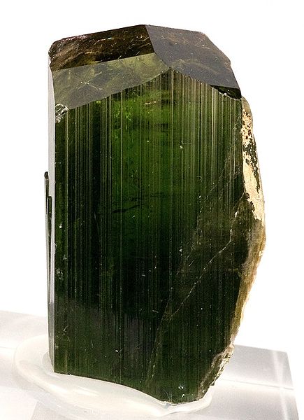 File:Elbaite-250254.jpg