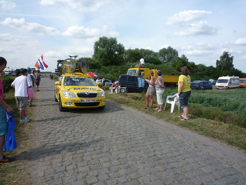 File:Erre - Passage de la troisième étape du Tour de France, le 6 juillet 2010 (22).JPG