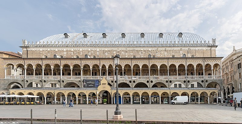 File:Exterior of Palazzo della Ragione (Padua).jpg