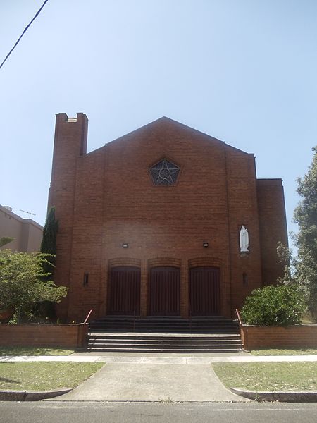 File:Facade of St Therese Catholic Church in Dover Heights, New South Wales.jpg