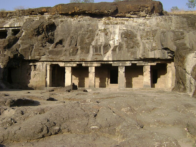 File:From Ellora caves no. 19.jpg