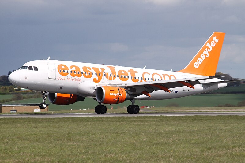 File:G-EZBJ Airbus A319 Easyjet (7928333972).jpg