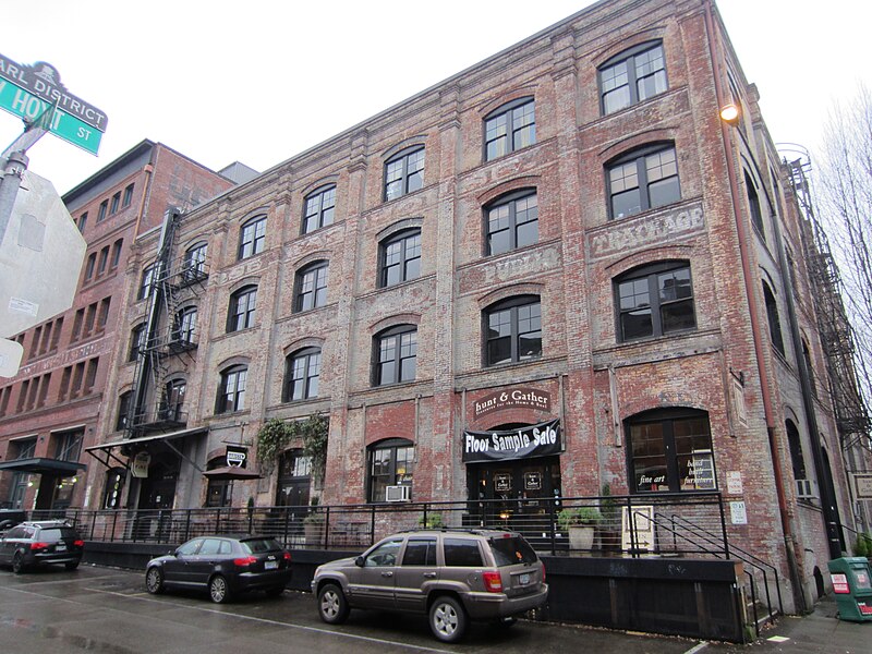 File:Gadsby Building in Portland, Oregon.JPG