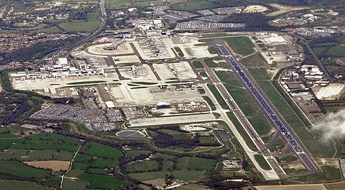 Gatwick Airport (50850159593).jpg