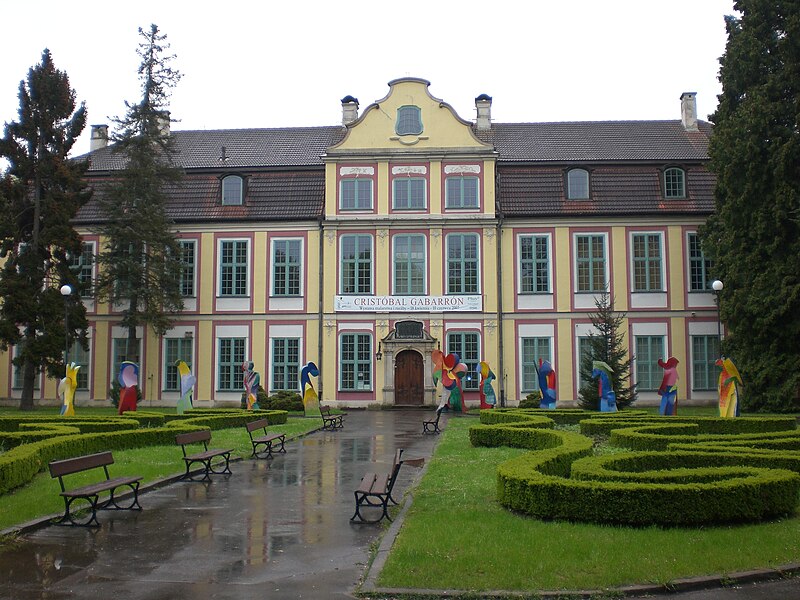 File:Gdańsk Oliwa - Muzeum Sztuki (Pałac Opatów).JPG