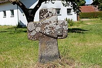 Steinkreuz mit Pflugschar