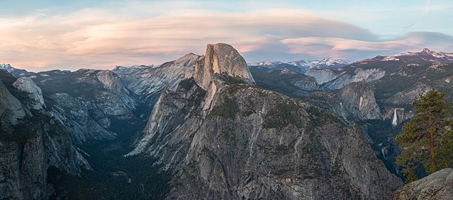 File:Glacier_Point_at_Sunset,_Yosemite_NP,_CA,_US_-_Diliff.jpg