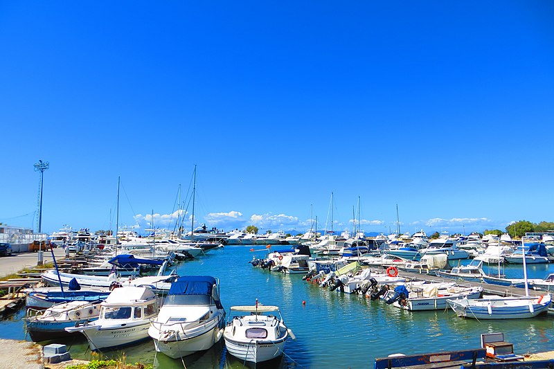 File:Glyfada Marina - panoramio (1).jpg