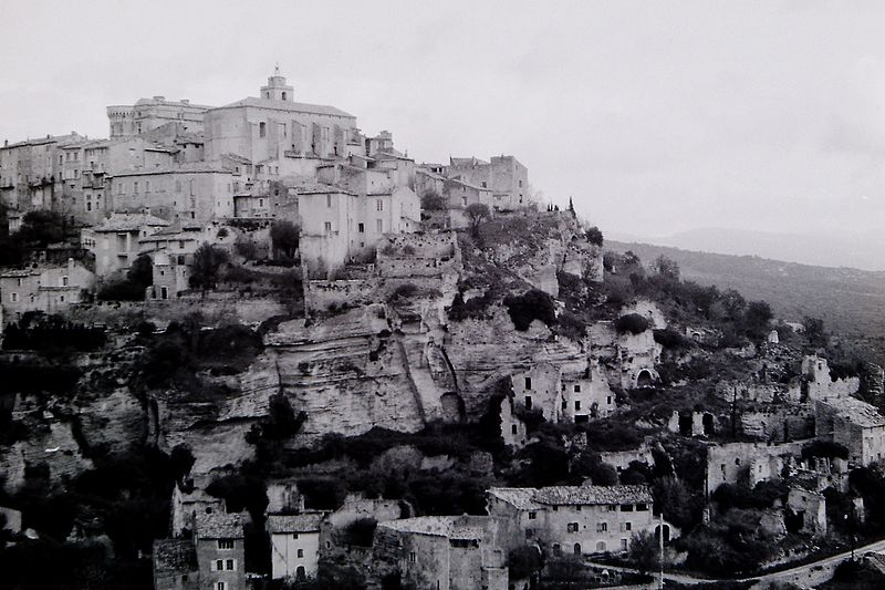 File:Gordes 1974.jpg