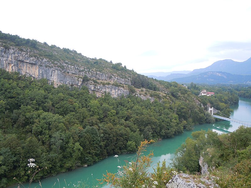 File:Gorges de la Balme et Pont Suspendu depuis Notre-Dame de la Montagne.JPG