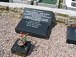 Minnesstenar över Milltownmassakren. Offer den 16 mars 1988, Tomas Mcerlean,John Murry och Kevin Brady. Minnessten över IRA-männen som dog 6 mars 1988 i Gibraltar: Dan McCann, Seán Savage och Mairéad Farrell.