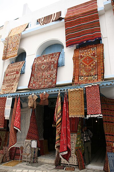 File:Hanging carpets Kairouan.jpg