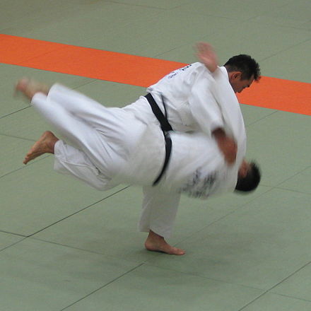 Harai goshi (払腰, sweeping hip), a koshi-waza