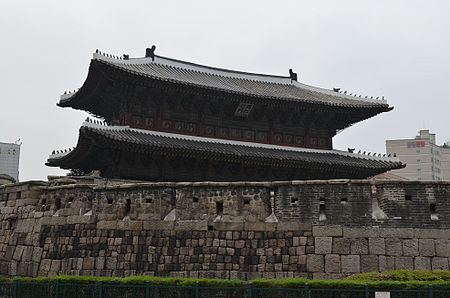 Fail:Heunginjimun_Gate,_Seoul,_Korea.jpg