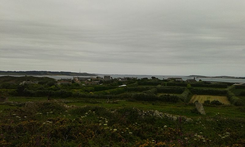 File:Higher Town St Martins Scilly 2015.jpg