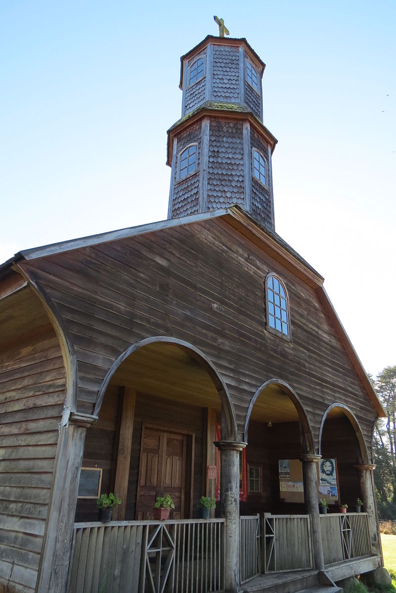 Iglesia de Colo hacia arriba.JPG