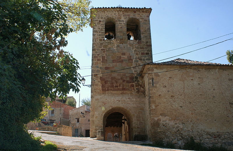 File:Iglesia del Salvador, Carabias 01.JPG