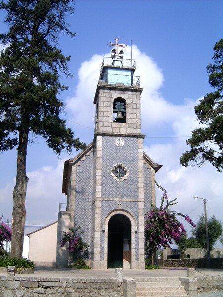 File:Igreja Tabuadelo.jpg