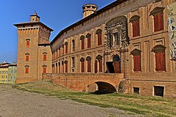 Entrada para a Rocca dei Boiardo.jpg