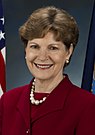 Jeanne Shaheen, retrato fotográfico oficial del Senado, 2009 (recortado) .jpg