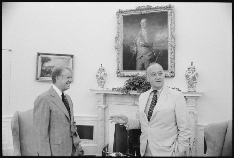 File:Jimmy Carter with Senator Charles Mathias - NARA - 181504.tif