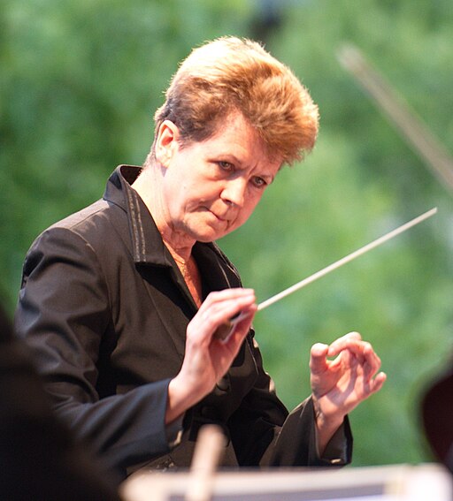 Julia Jones conductor 2017 (cropped)