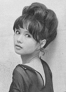 Kaga-Mariko-1964-1.jpg