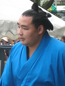 Kakuryu became sumo's sixth ozeki in March 2012 Kakuryu 08 Sep cropped.jpg