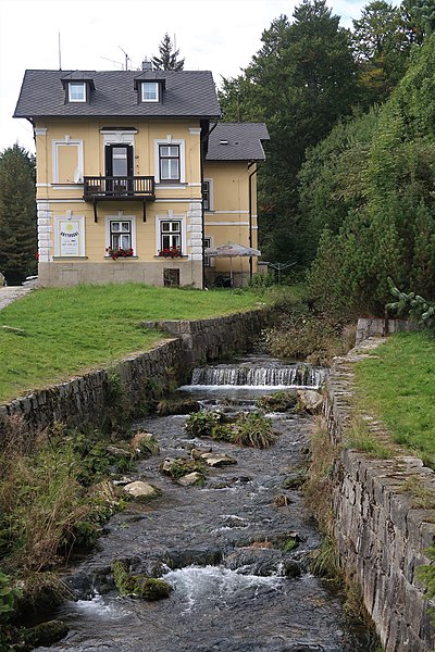 File:Karlova Studánka, Bílá Opava.jpg