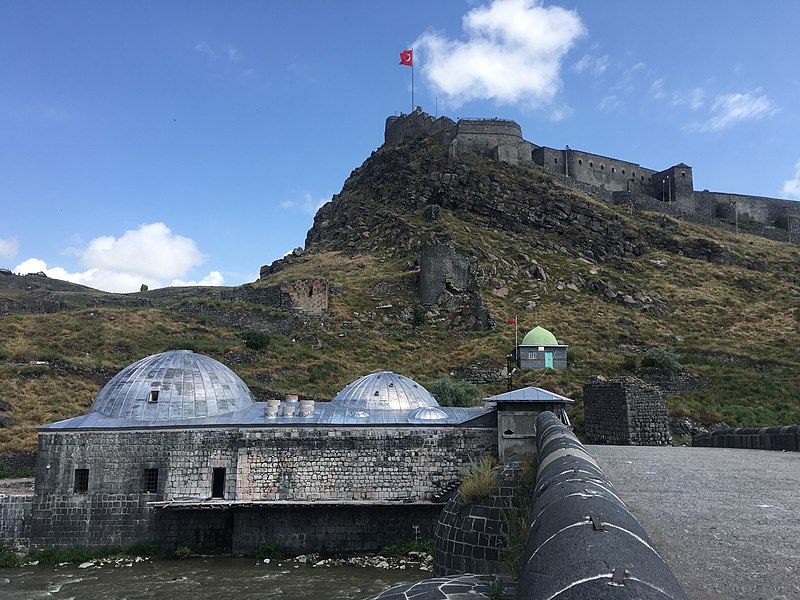 File:Kars Citadel 002.jpg