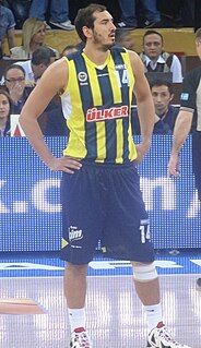 <span class="mw-page-title-main">Kaya Peker</span> Turkish basketball player