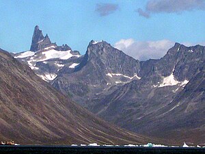 Napasorsuaq from the west, in the foreground the Kirkespirdalen