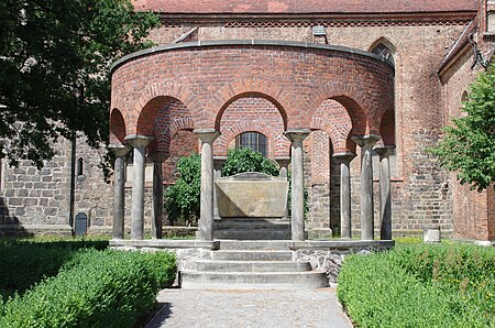 Kriegerdenkmal Nikolaikirchhof Jüterbog 05