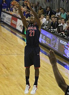 <span class="mw-page-title-main">Kyle Fogg</span> American basketball player