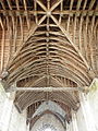 L'église de La Trinité-Langonnet : voûtes de la croisée du transept et de la nef.