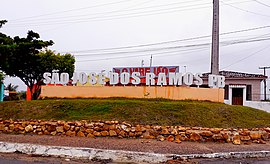 Letreiro na entrada da cidade.