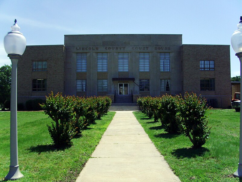 File:Lincoln County Courthouse 002.jpg