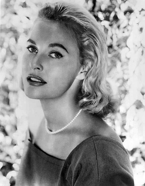 File:Lola Albright 1962.JPG