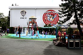 Looney Tunes Splash Zone.jpg