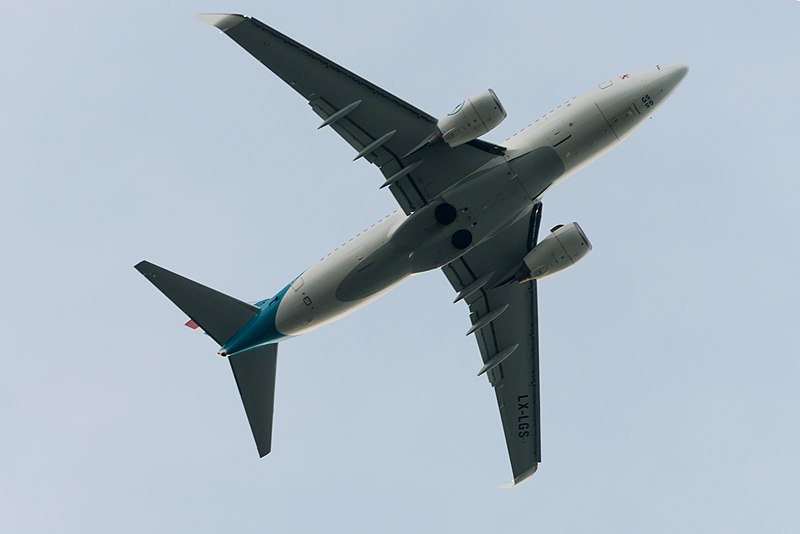 File:Luxair, Boeing 737-7C9, LX-LGS@LUX-102.jpg