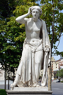 Madrid - Andromaca estatua.jpg